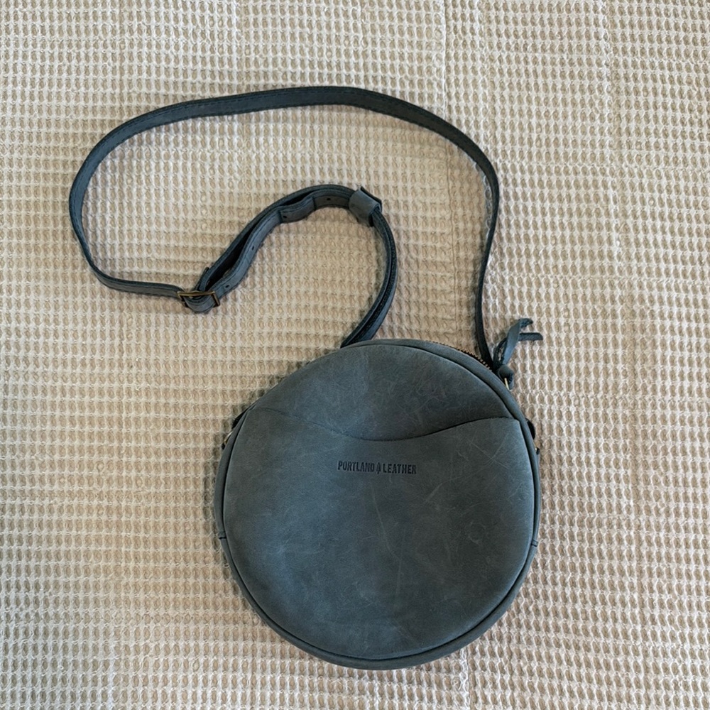 Portland, leather goods, large circle bag